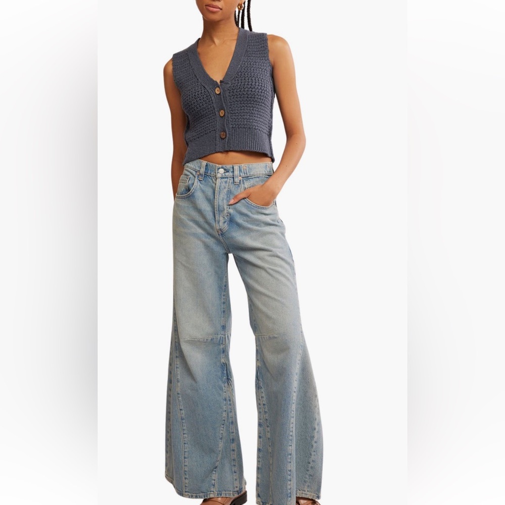 Free People NWT Ava Chunky Blue Knit Sleeveless Vneck Sweater Vest size large